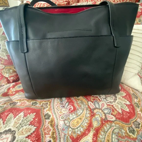 Hammitt Large Black Addie NWT, with new Hammitt Black 110 North black wallet. - Picture 4 of 10